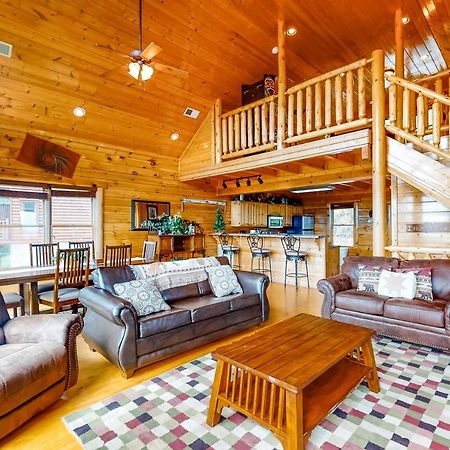 Big Sky Villa Pigeon Forge Exterior photo